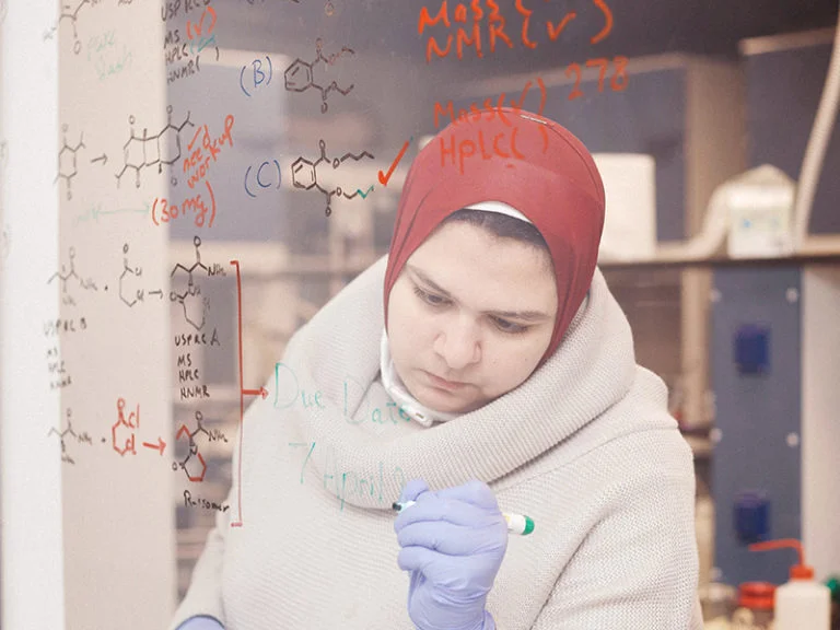 Custom organic synthesis, now available at Nawah!